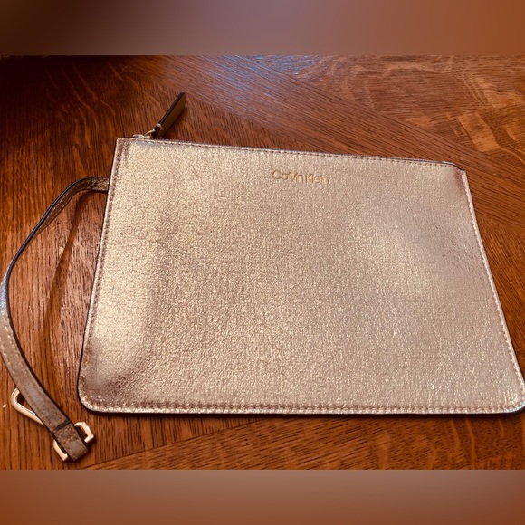 Calvin Klein Woven Tote Bag - Picture 5 of 6